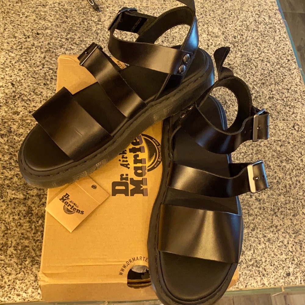 NEW Dr. Martens Griffon Sandals Size 10 wo…